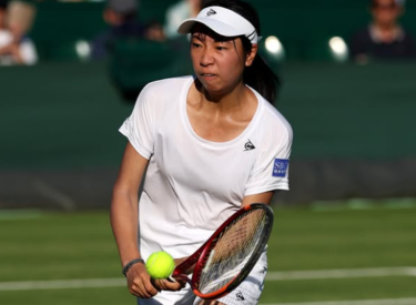 女子テニスプレーヤー伊藤あおいの靴シューズは？