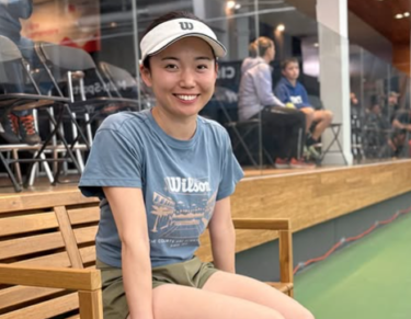 女子テニスプレーヤー荒川晴菜のウェアについて解説します